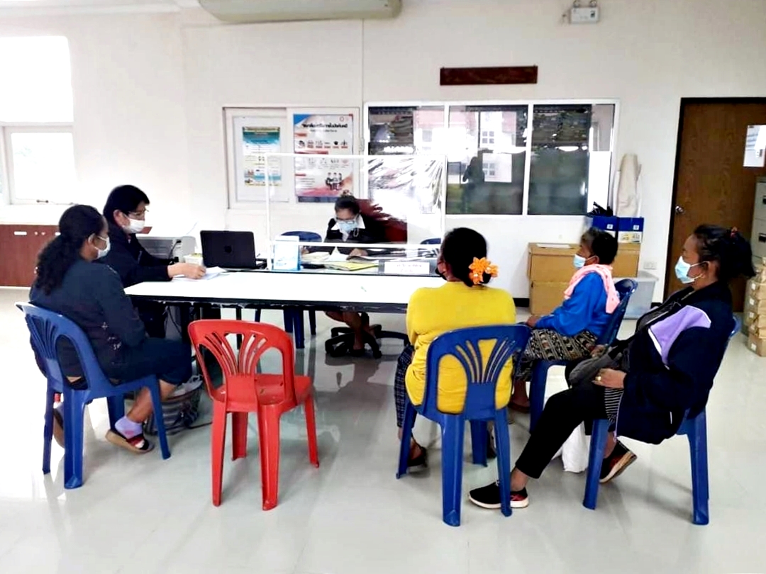 ﻿สำนักงานบังคับคดีจังหวัดนครพนม จัดโครงการไกล่เกลี่ยทั่วไทยร่วมใจช่วยเหลือลูกหนี้ที่ได้รับผลกระทบจากไวรัสโคโรนา 2019 (COVID - 19) ได้สำเร็จทุนทรัพย์กว่า 1 ล้านบาท